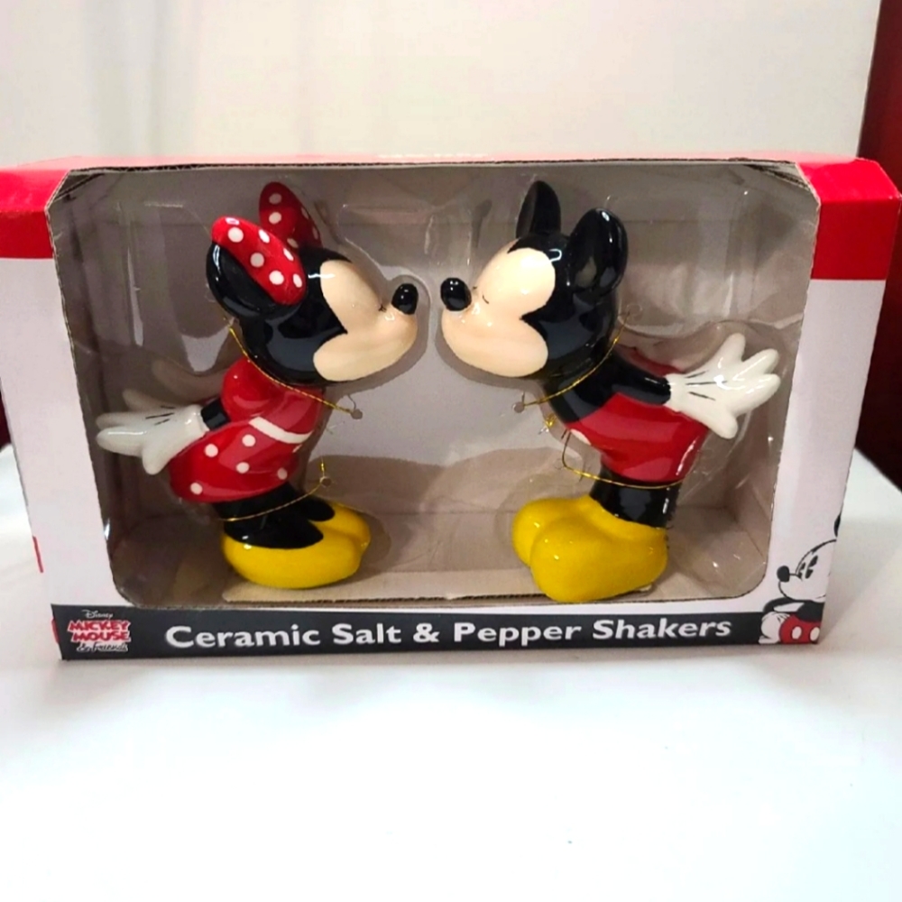 Disney salt and pepper shakers